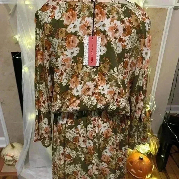 Andrew by Unit Olive Green Floral Dress. NWT. Size 1X. - Picture 3 of 7